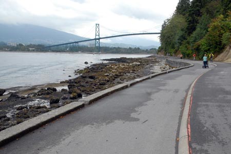 Segregated path around Stanley Park, Vancouver