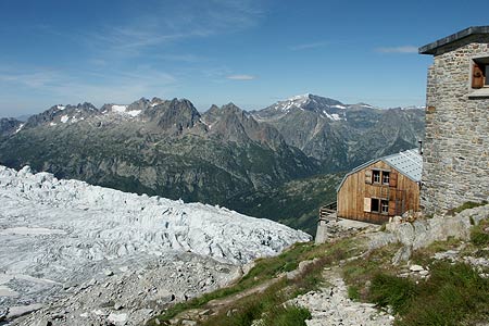 Refuge Albert Premier overlooks Glacier du Tour
