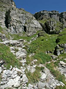 View of route in cleft to Desert de Plat&eacute;