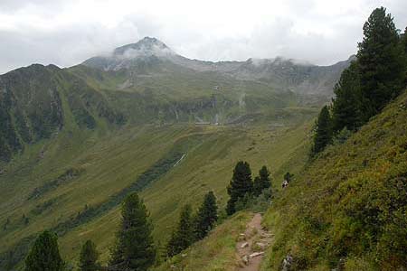 Summer farm at Oberlager below the Ahornspitz