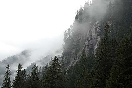 Rock, rain and clouds in Stilluptal