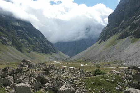 The Romanche River looking towards la Grande Ruine