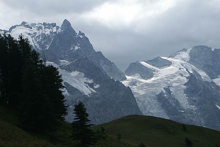 Storm cloud over La Meije from l'Aiguillon