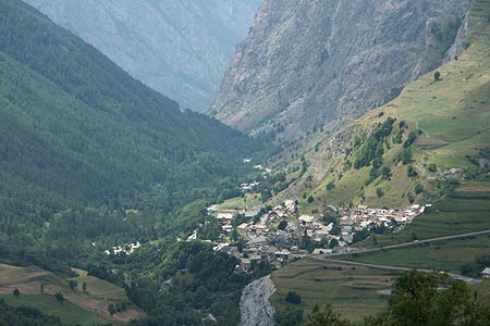 La Grave viewed from l'Aiguillon