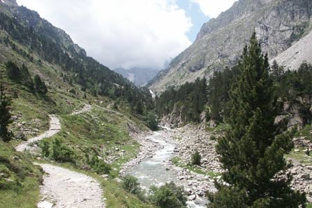 Wild scenery in the Gaube Valley