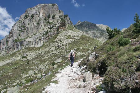 The path from the Refuge Wallon to Lac Nere