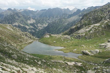 The lower of the Lacs de l'Embarrat
