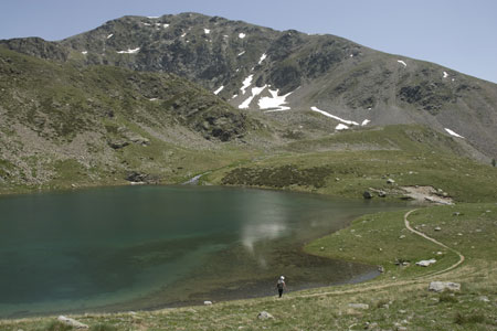 Lac Petit with Mont Pépoiri behind