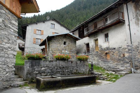 A quiet scene from the village of la Croix near Pralognan