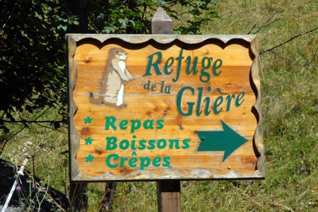Sign for the Refuge de la Gliere at Laisonnay-d'en-Bas