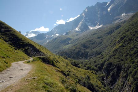 Climbing higher towards Lac de la Gliere
