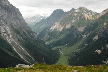 Above the valley containing the Doron de Chaviere river