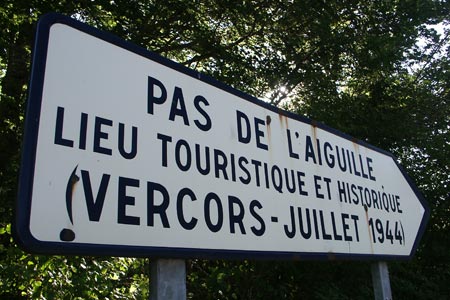 Pas de l'Aiguille road sign near Richardiere