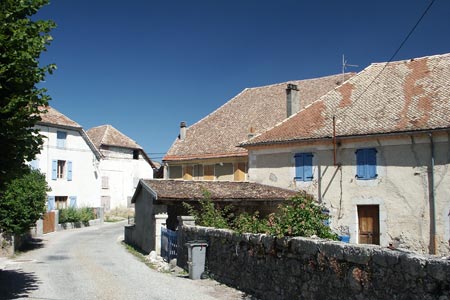 The rural charm of Clelles in summer