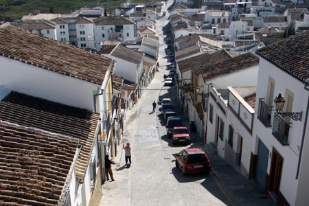 Looking down a suburban street from Antequera Castle
