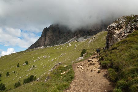 Path 557 after Rifugio Friedrich August