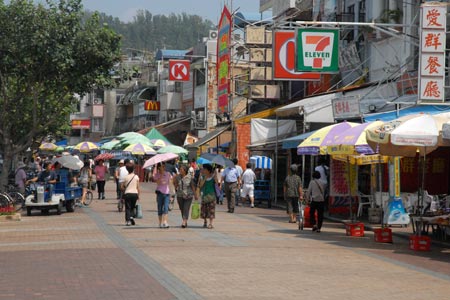 Cheng Chau Island - view along harbour side road