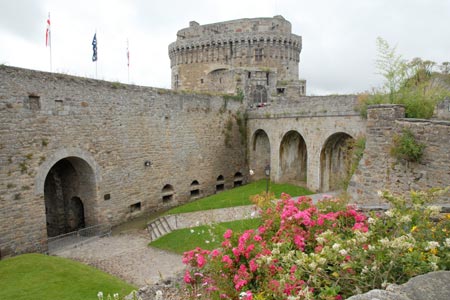 Dinan - the city walls