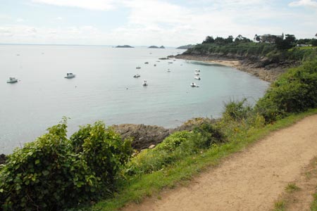GR34 coastal footpath after Pointe du Grouin
