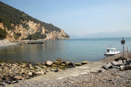 Isola Palmaria - beach and landing stage at Pozzale