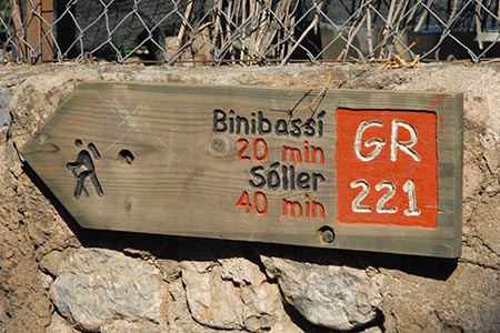 GR 221 sign in Biniaraix
